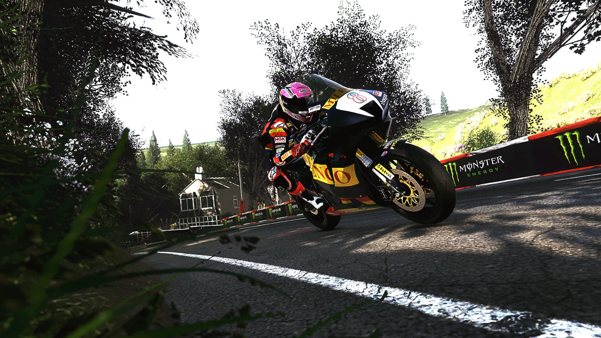 TT Isle Of Man Ride on the Edge 3  screenshot 6