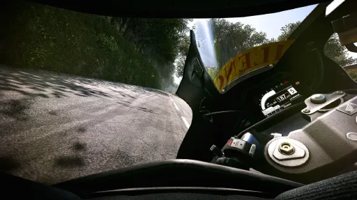 TT Isle Of Man Ride on the Edge 3  screenshot 8